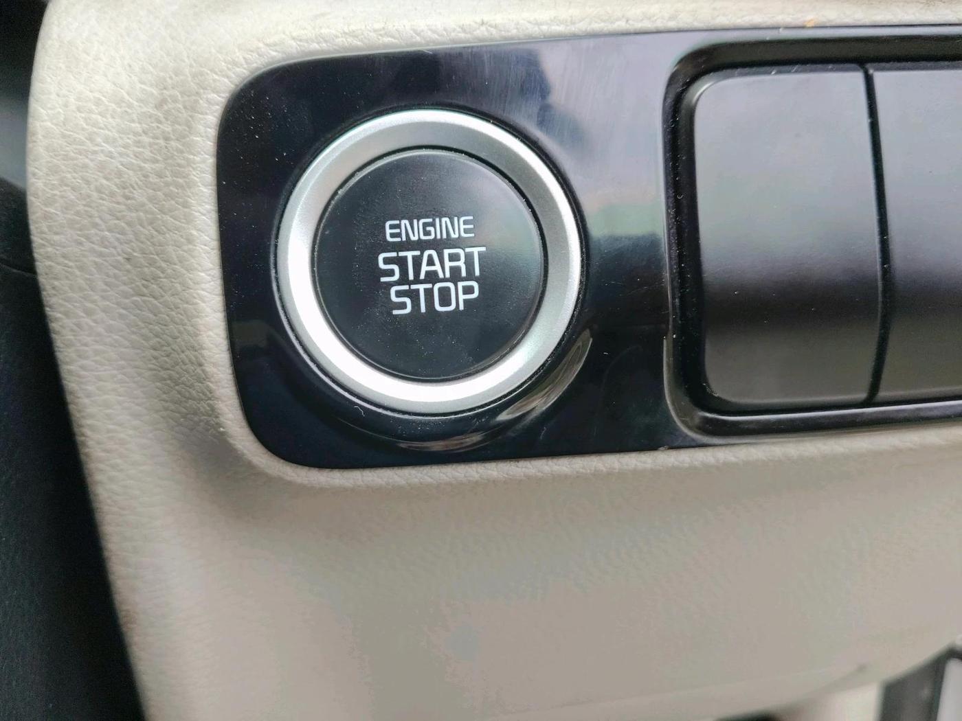 2021 KIA SONET HTX 1.0 IMT, Petrol, Manual, 68,660 km, interior