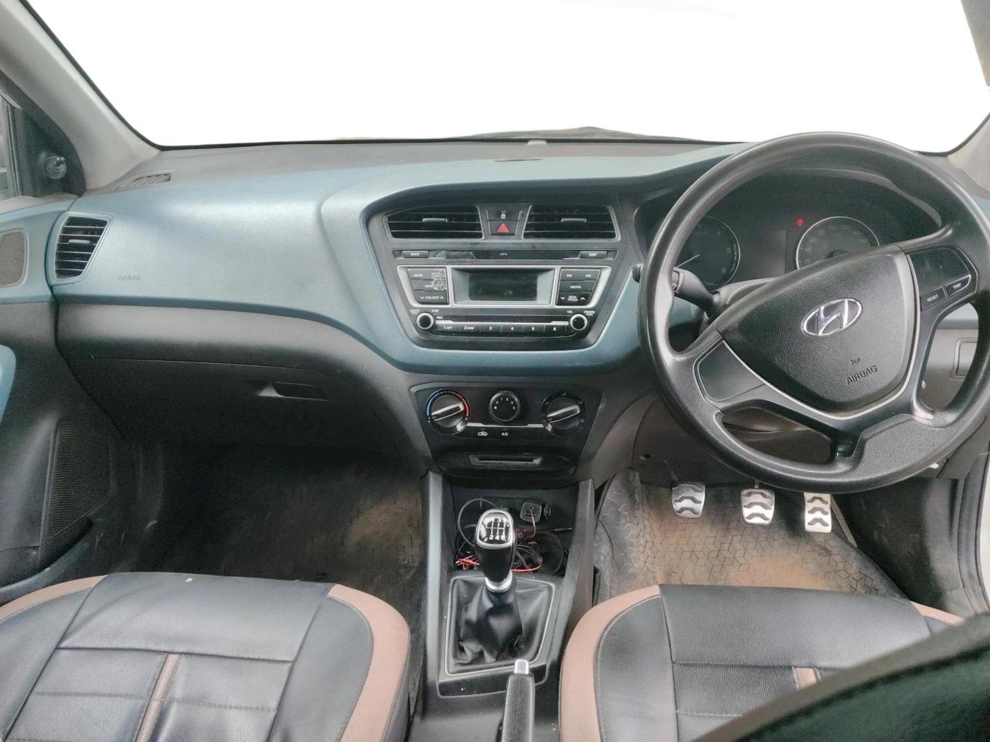 2017 Hyundai i20 Active 1.4, Diesel, Manual, 1,69,753 km, interior
