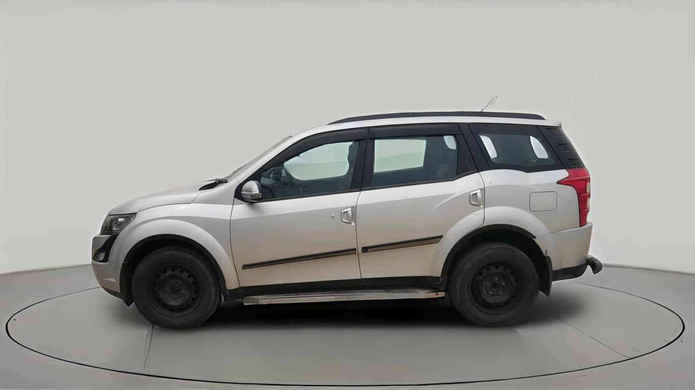 2016 Mahindra XUV500 W6 1.99, Diesel, Manual, 1,34,061 km, exterior