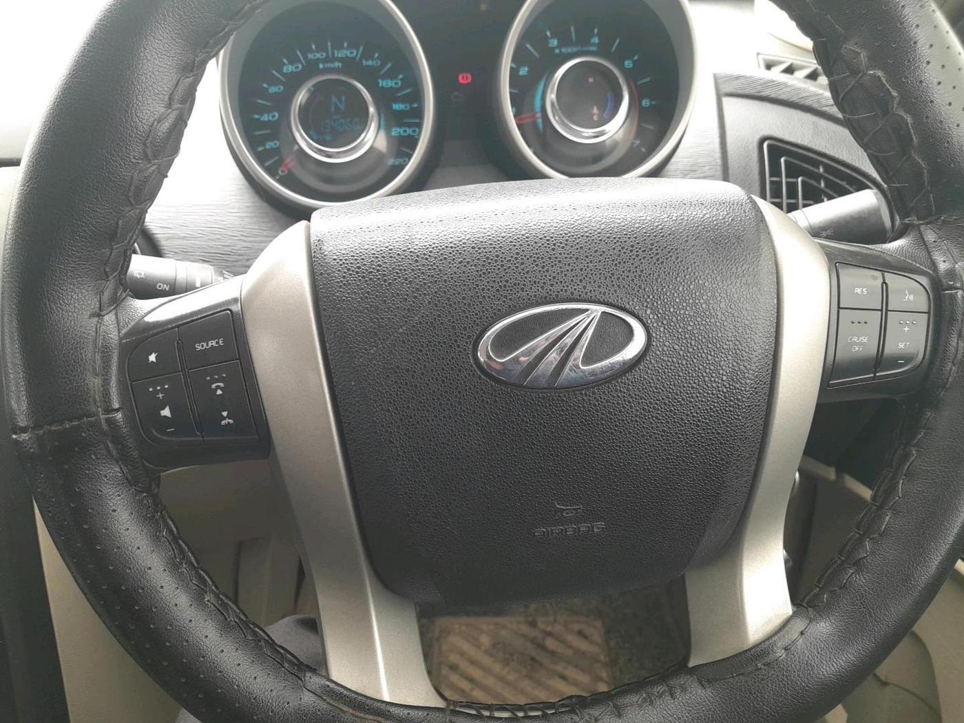 2016 Mahindra XUV500 W6 1.99, Diesel, Manual, 1,34,061 km, interior