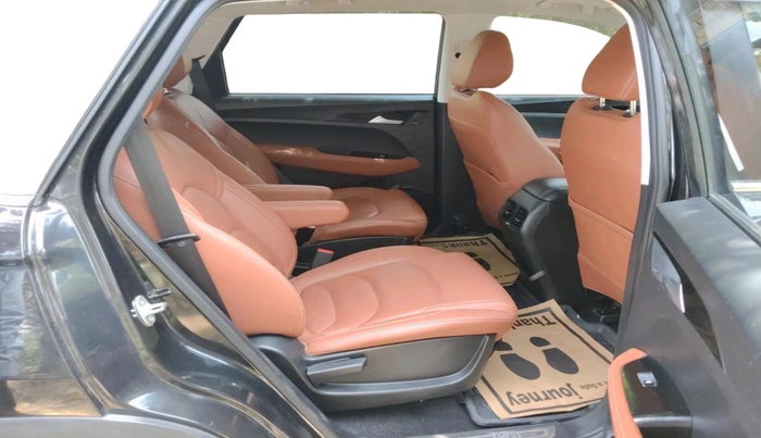 2022 MG HECTOR PLUS SHARP 2.0 DIESEL TURBO MT 6-STR, Diesel, Manual, 74,541 km, interior