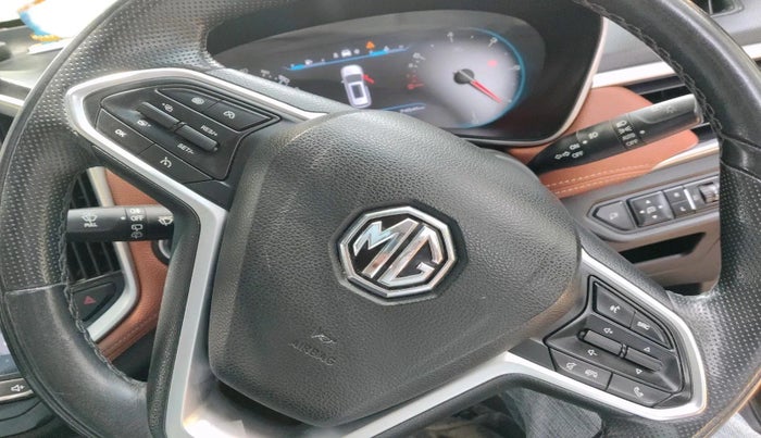 2022 MG HECTOR PLUS SHARP 2.0 DIESEL TURBO MT 6-STR, Diesel, Manual, 74,541 km, interior