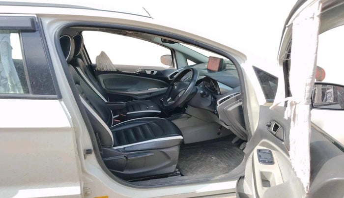 2016 Ford Ecosport TITANIUM 1.5L DIESEL, Diesel, Manual, 2,66,579 km, interior