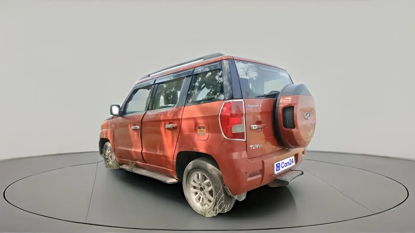 2017 Mahindra TUV300 T8, Diesel, Manual, 80,459 km, exterior