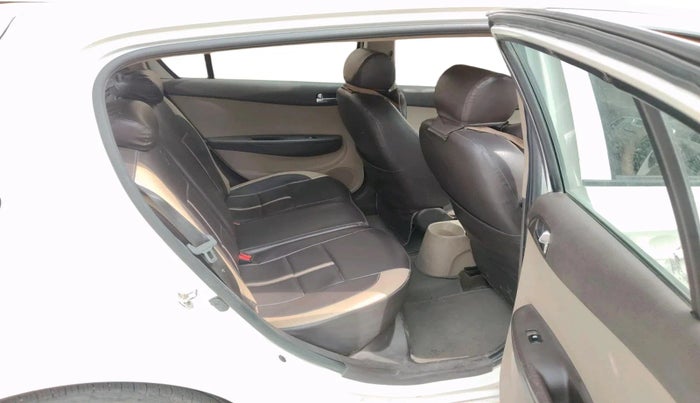 2011 Hyundai i20 ASTA 1.2, Petrol, Manual, 1,08,532 km, interior