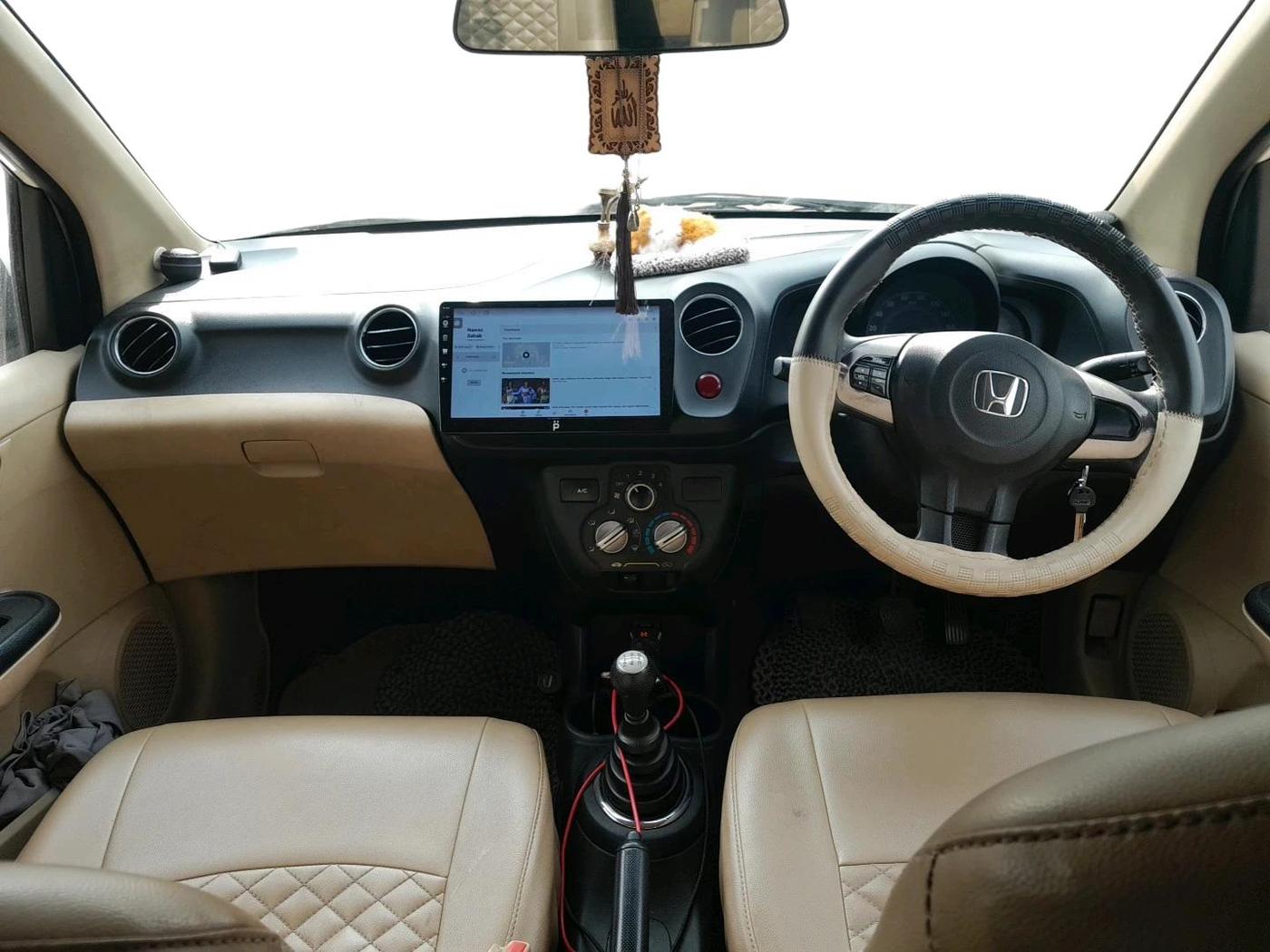 2015 Honda Amaze 1.2L I-VTEC S, Petrol, Manual, 61,449 km, interior