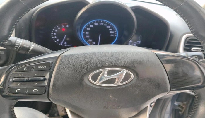 2022 Hyundai VENUE S+ 1.2, Petrol, Manual, 62,374 km, interior