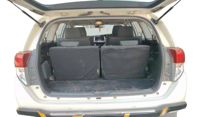 2017 Toyota Innova Crysta 2.4 VX 7 STR, Diesel, Manual, 2,09,476 km, exterior