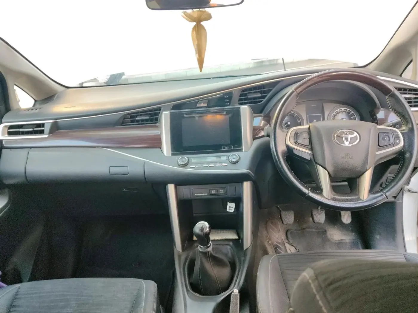 2017 Toyota Innova Crysta 2.4 VX 7 STR, Diesel, Manual, 2,09,476 km, interior