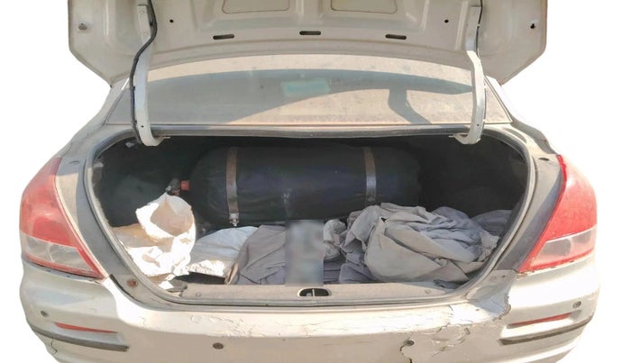 2011 Maruti Swift Dzire VXI, CNG, Manual, 1,51,000 km, exterior