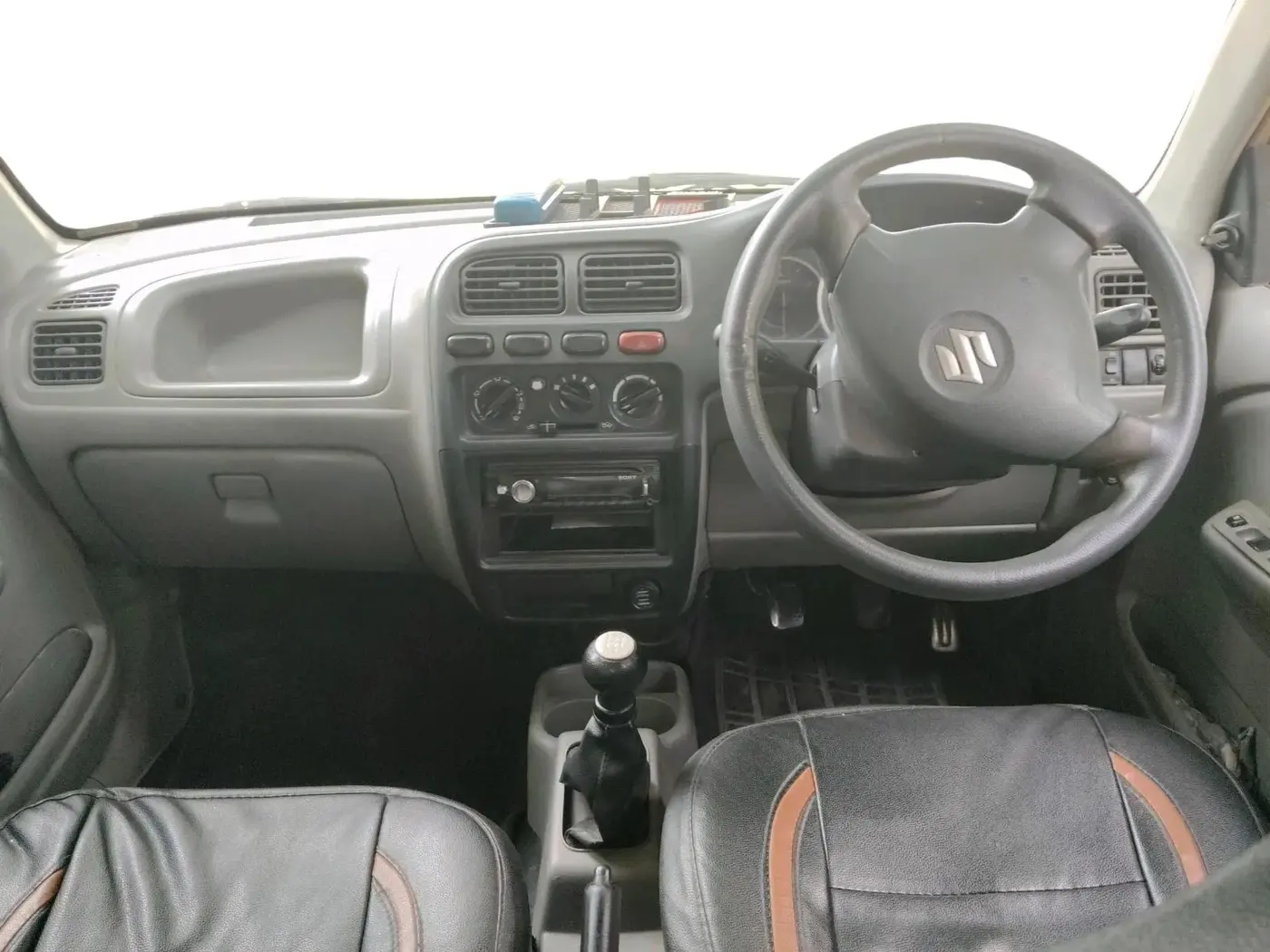 2011 Maruti Alto K10 VXI, CNG, Manual, 1,82,870 km, interior