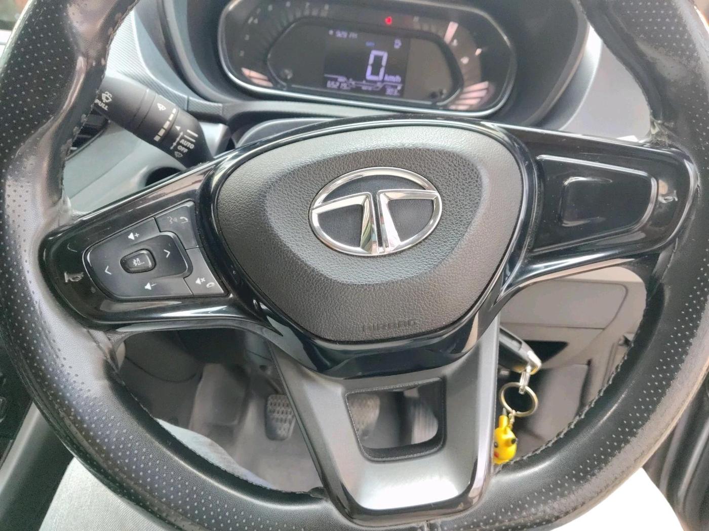 2022 Tata NEXON XM PLUS SUNROOF DIESEL, Diesel, Manual, 65,219 km, interior