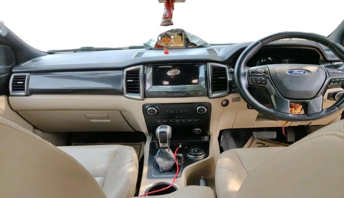 2019 Ford Endeavour TITANIUM PLUS 3.2 4X4 AT SUNROOF, Diesel, Automatic, 1,67,597 km, interior