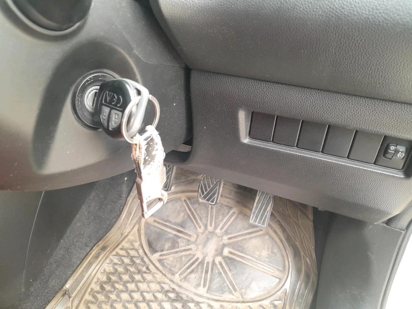 2018 Maruti Swift VXI, Petrol, Manual, 61,013 km, interior