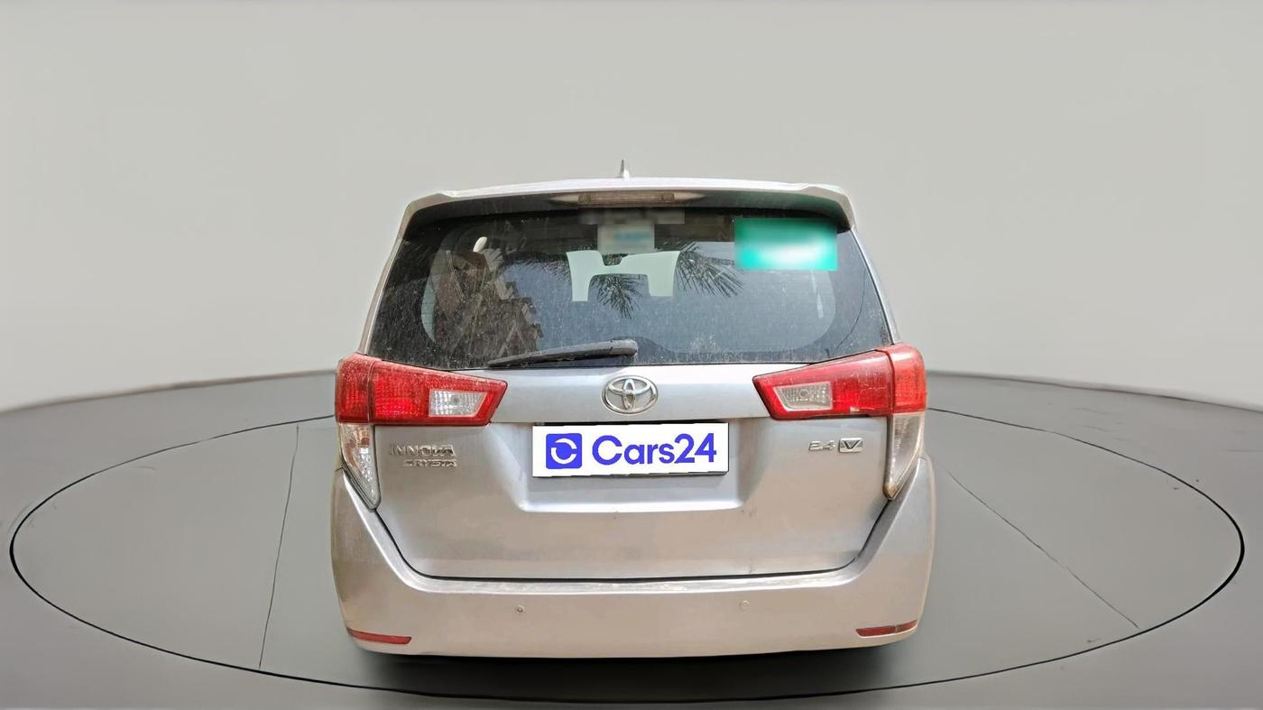 2016 Toyota Innova Crysta 2.4 VX 7 STR, Diesel, Manual, 1,90,912 km, exterior
