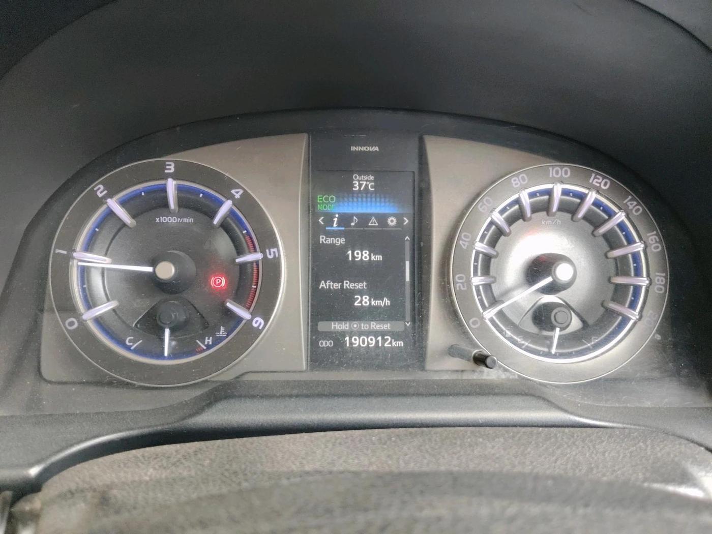 2016 Toyota Innova Crysta 2.4 VX 7 STR, Diesel, Manual, 1,90,912 km, interior