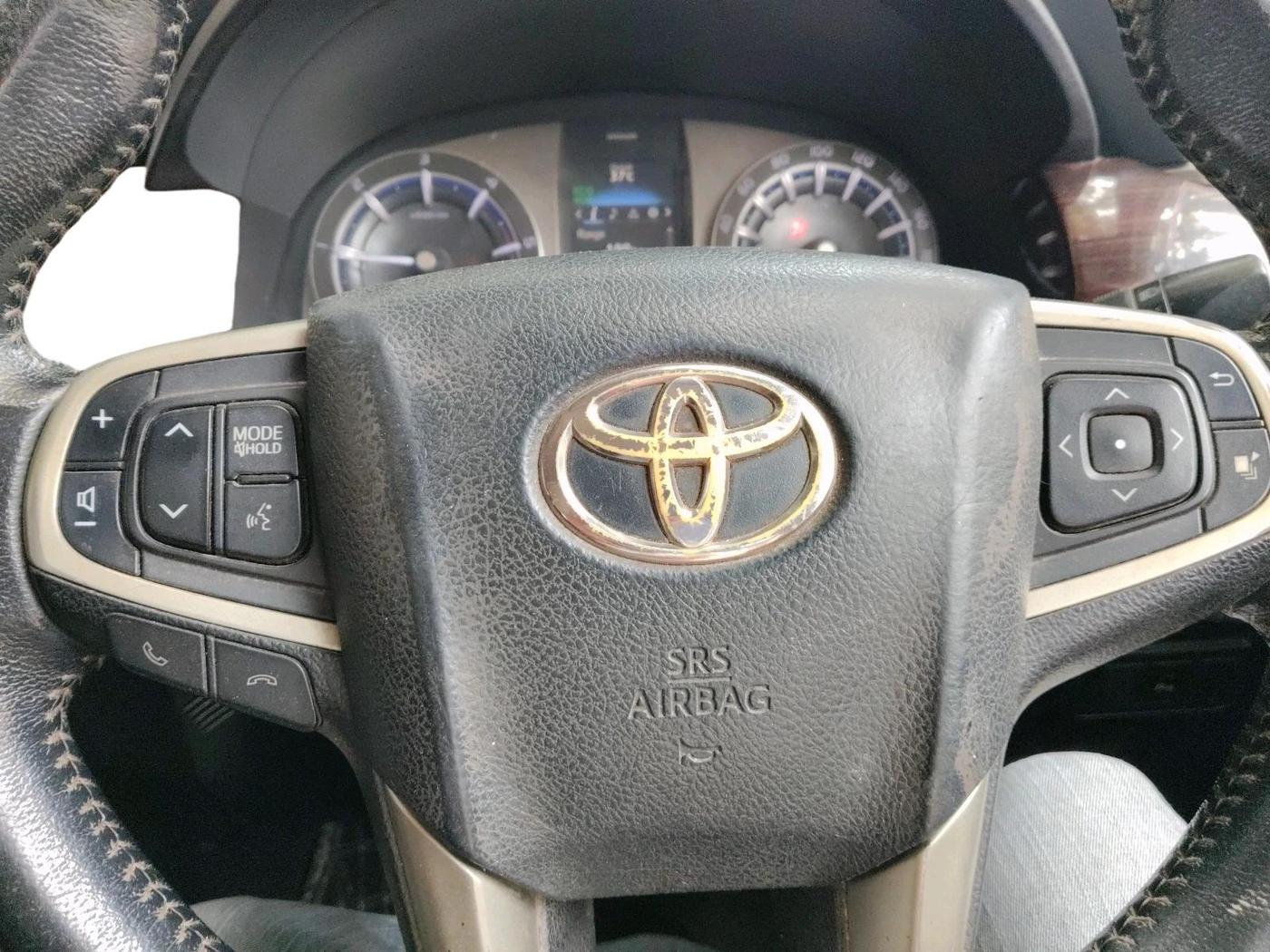 2016 Toyota Innova Crysta 2.4 VX 7 STR, Diesel, Manual, 1,90,912 km, interior