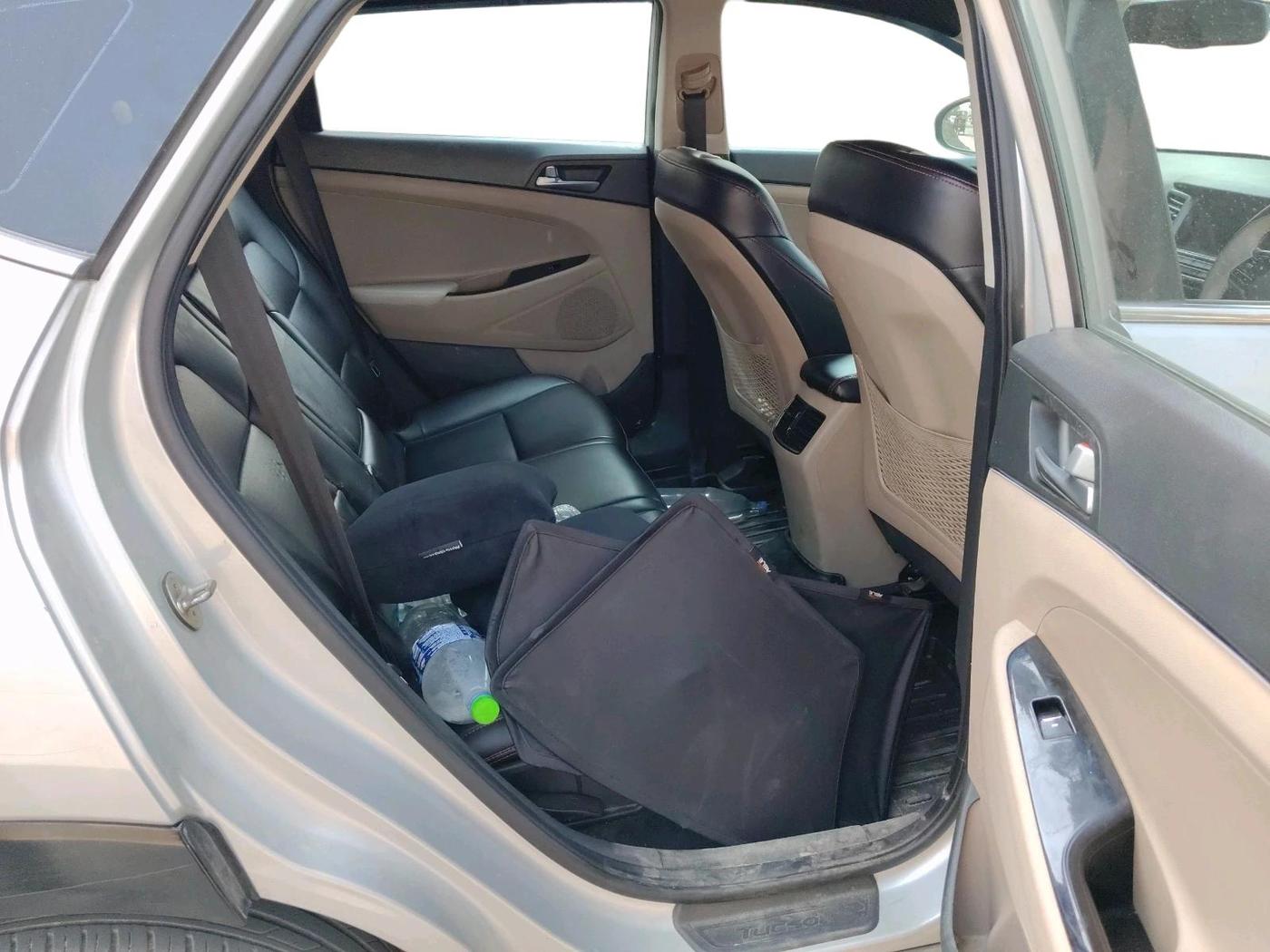 2017 Hyundai Tucson 2WD AT GL PETROL , Petrol, Automatic, 1,42,156 km, interior