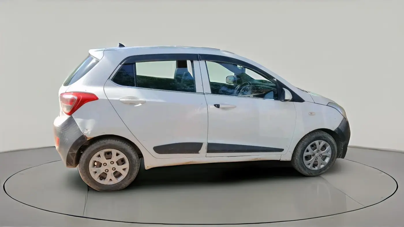 2013 Hyundai Grand i10 MAGNA 1.2 KAPPA VTVT, CNG, Manual, 79,626 km, exterior