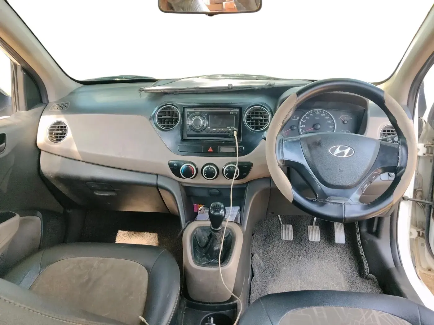 2013 Hyundai Grand i10 MAGNA 1.2 KAPPA VTVT, CNG, Manual, 79,626 km, interior