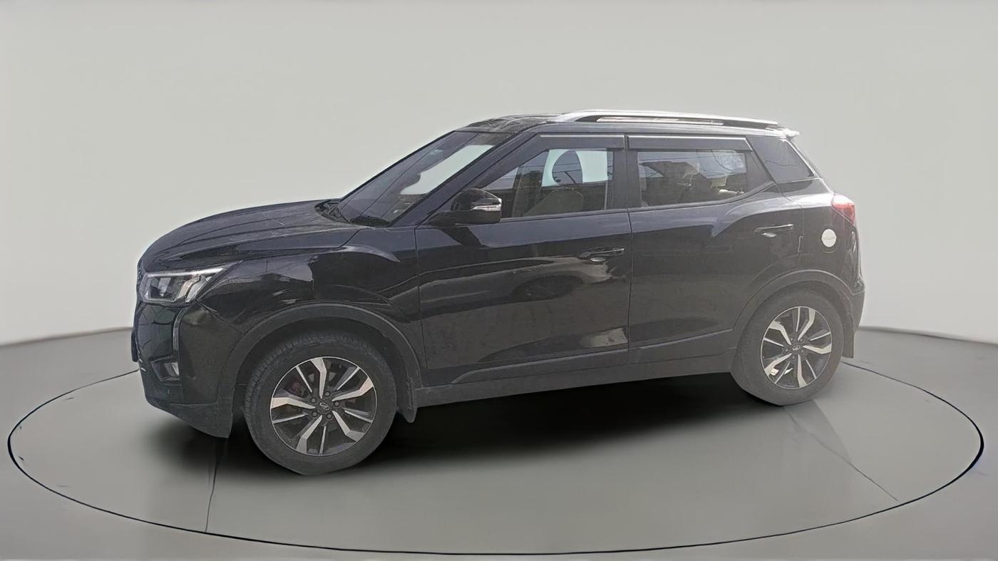 2019 Mahindra XUV300 W8 (O) 1.5 DIESEL, Diesel, Manual, 51,199 km, exterior