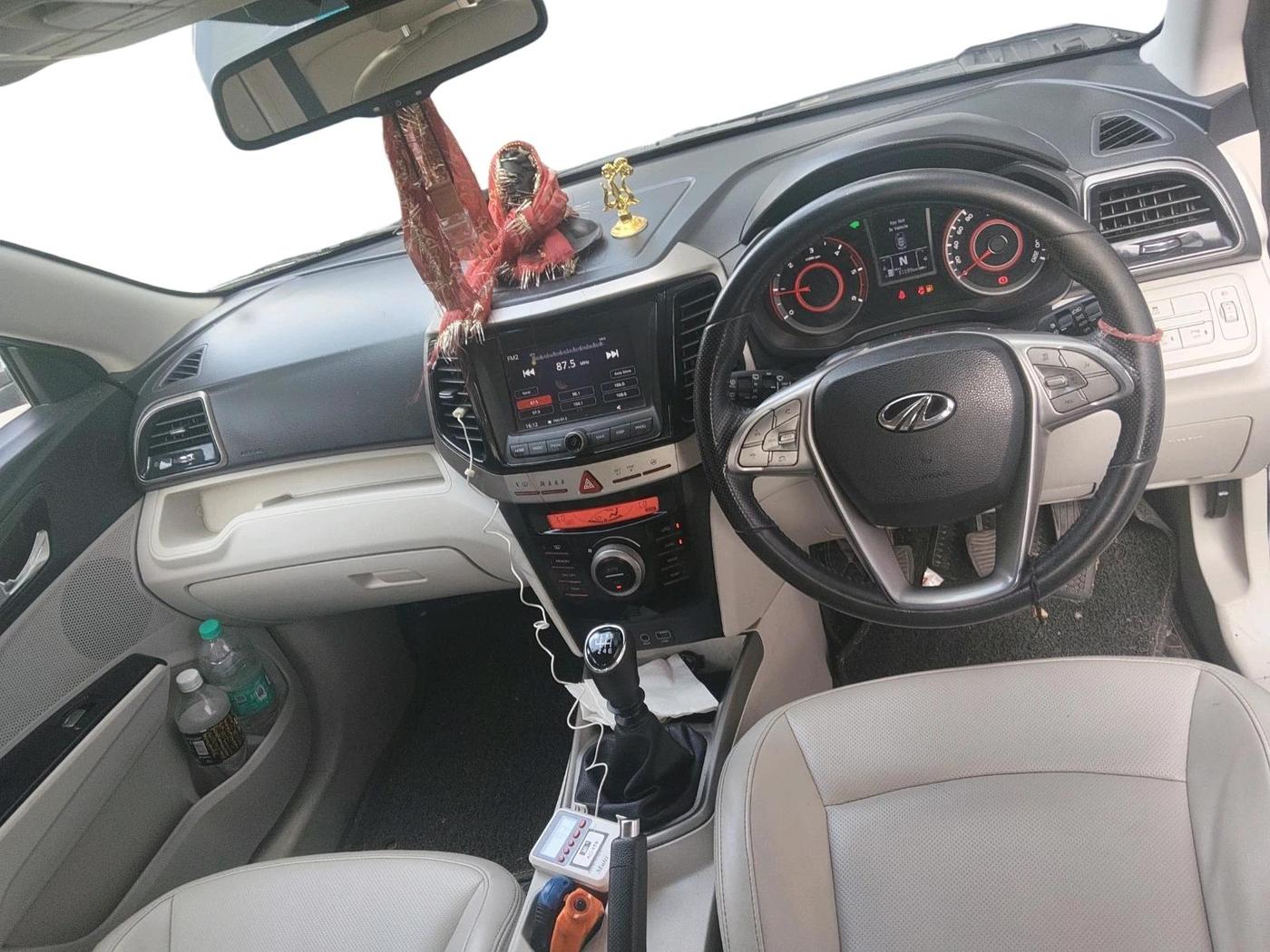 2019 Mahindra XUV300 W8 (O) 1.5 DIESEL, Diesel, Manual, 51,199 km, interior