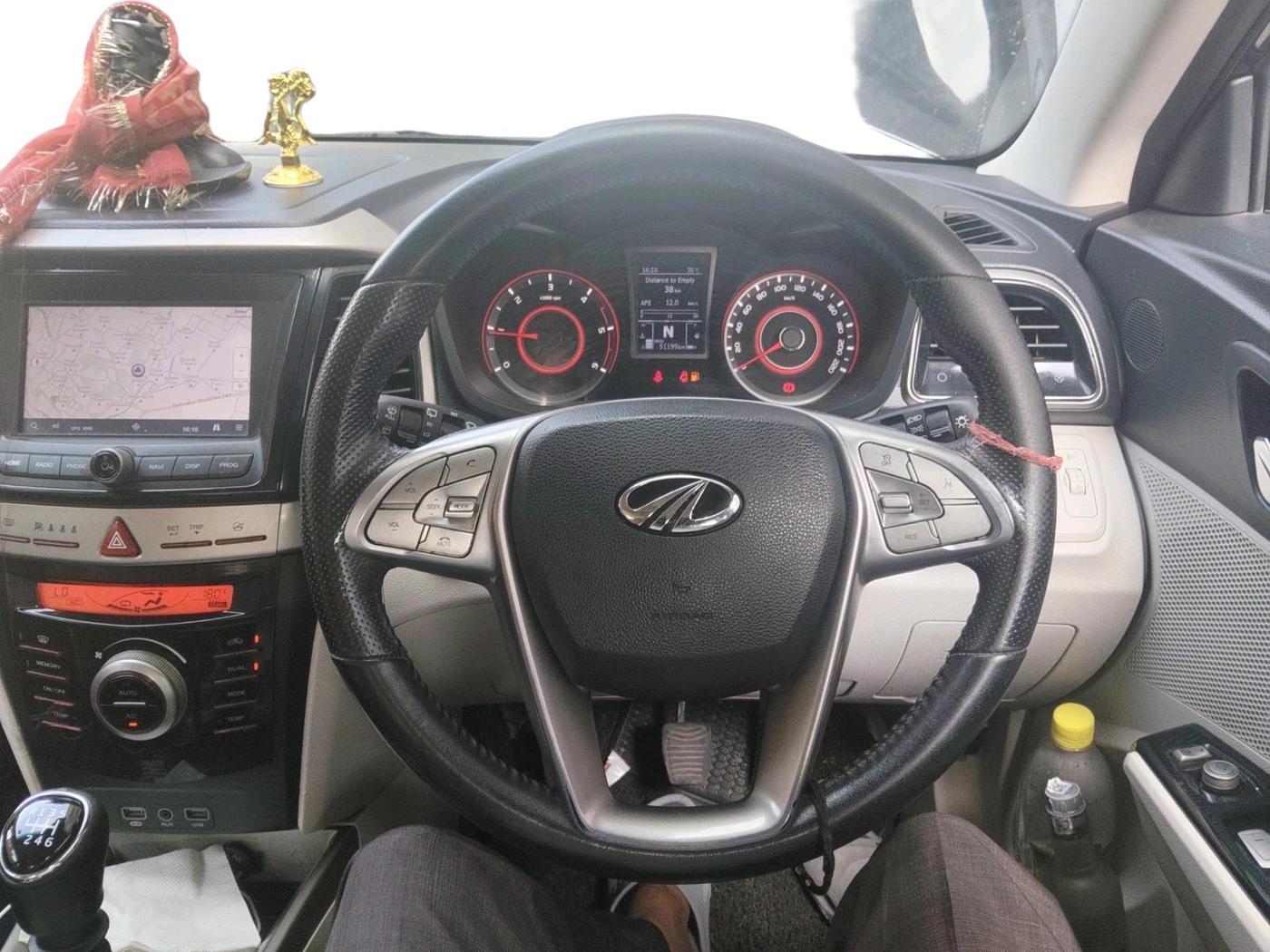 2019 Mahindra XUV300 W8 (O) 1.5 DIESEL, Diesel, Manual, 51,199 km, interior