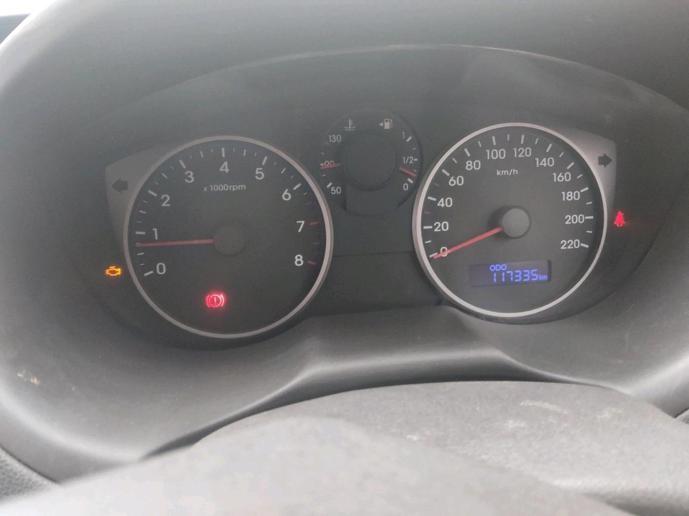 2013 Hyundai i20 MAGNA 1.2, Petrol, Manual, 1,17,335 km, interior