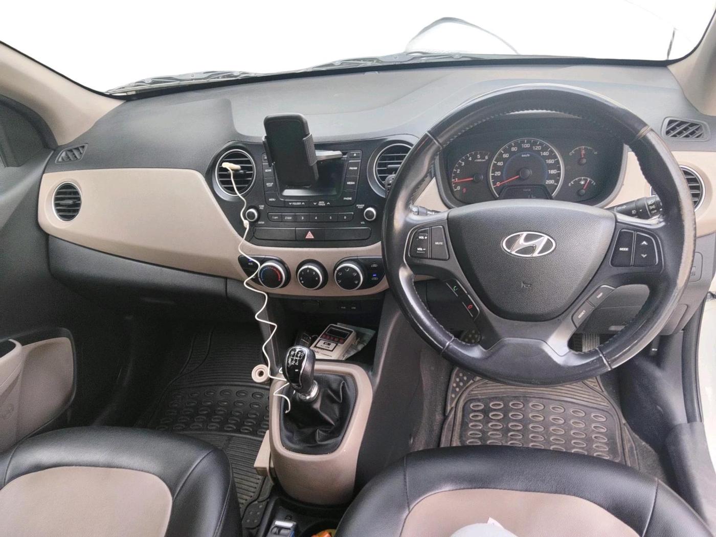 2014 Hyundai Grand i10 ASTA 1.1 CRDI, Diesel, Manual, 85,411 km, interior