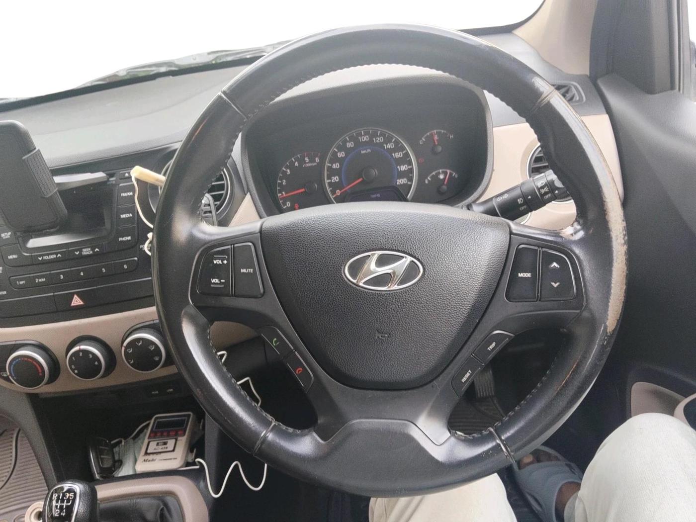 2014 Hyundai Grand i10 ASTA 1.1 CRDI, Diesel, Manual, 85,411 km, interior