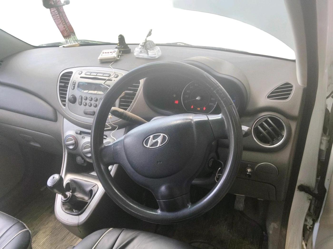 2012 Hyundai i10 SPORTZ 1.2, Petrol, Manual, 86,756 km, interior