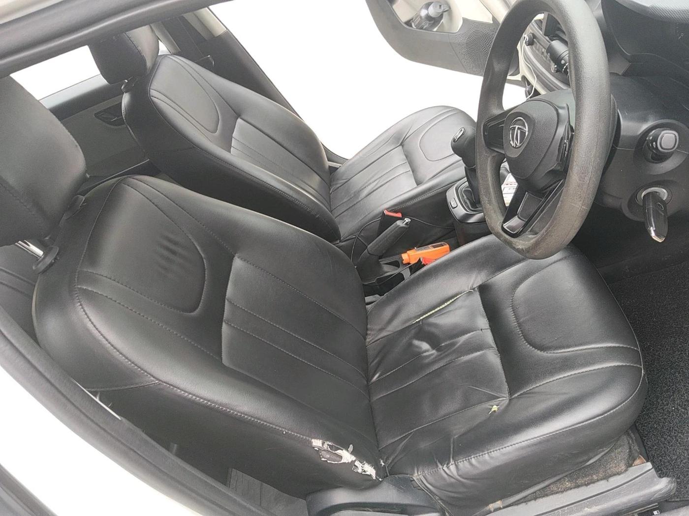 2021 Tata ALTROZ XE PETROL, Petrol, Manual, 1,02,149 km, interior