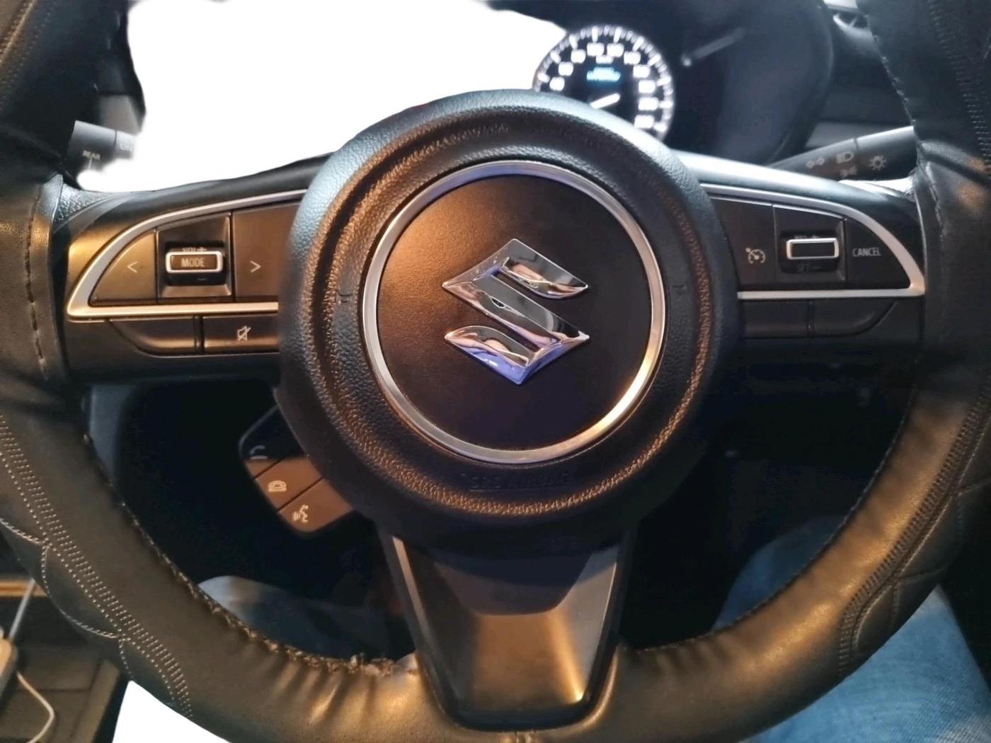 2025 Maruti BREZZA ZXI SMART HYBRID , Petrol, Manual, 10,920 km, interior