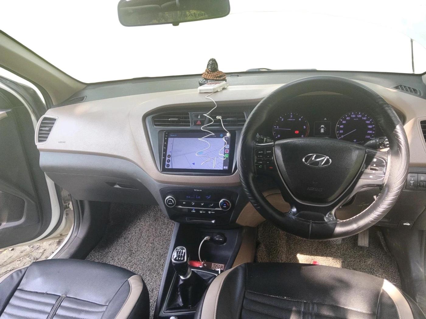 2017 Hyundai Elite i20 ASTA 1.4 CRDI, Diesel, Manual, 1,36,296 km, interior