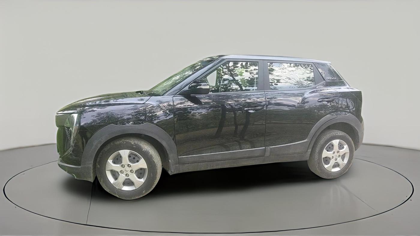 2026 Mahindra XUV 3XO REVX M (O)1.2 Petrol, Petrol, Manual, 10,133 km, exterior