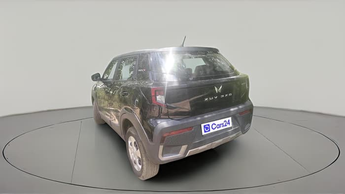 2026 Mahindra XUV 3XO REVX M (O)1.2 Petrol, Petrol, Manual, 10,133 km, exterior