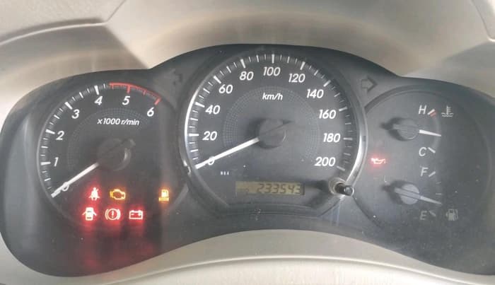 2013 Toyota Innova 2.5 GX 7 STR, Diesel, Manual, 2,33,543 km, interior