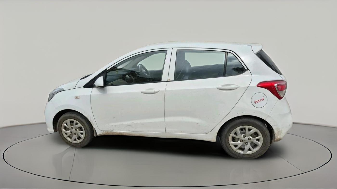2018 Hyundai Grand i10 SPORTZ 1.2 KAPPA VTVT, CNG, Manual, 1,17,977 km, exterior