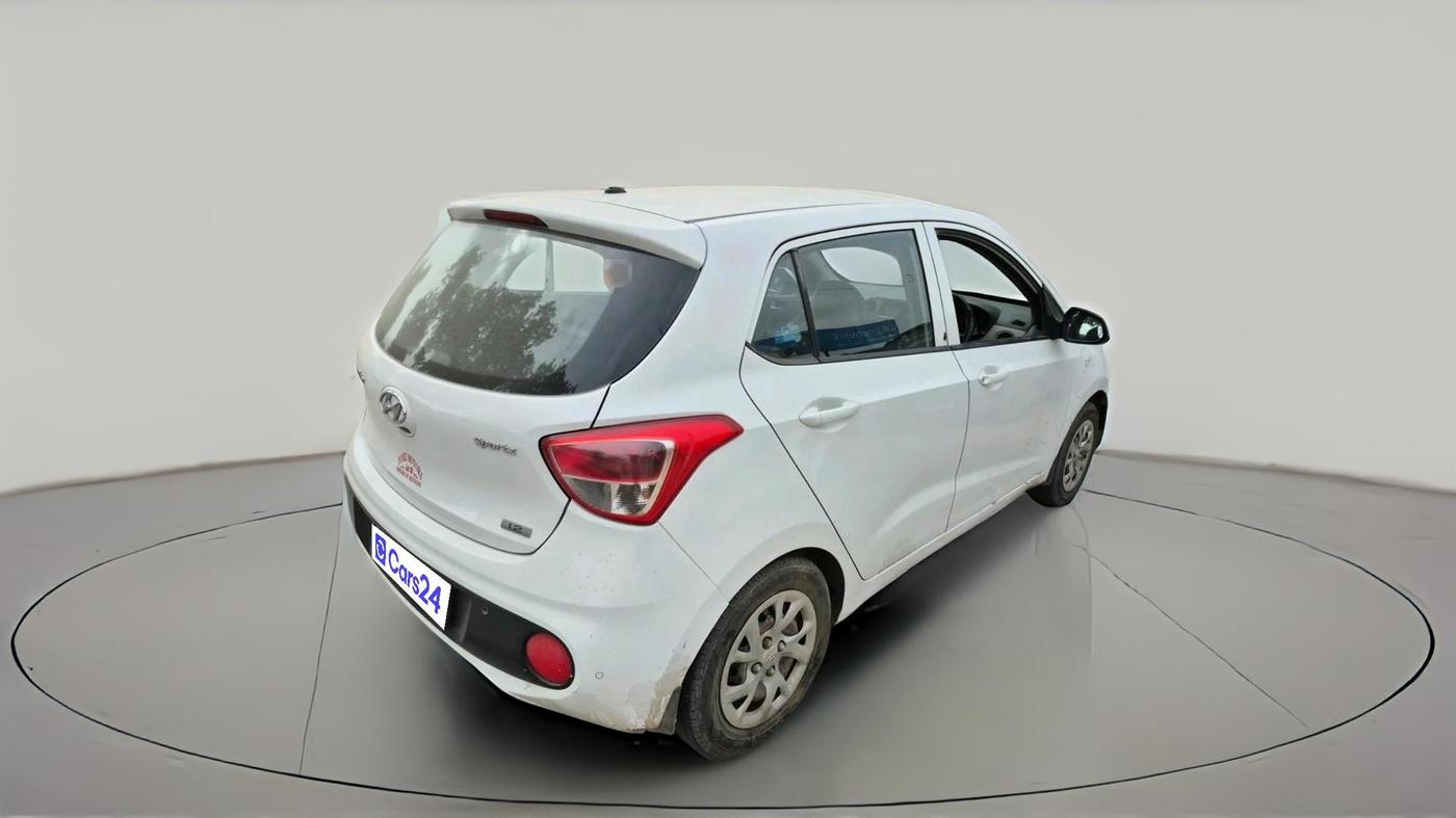 2018 Hyundai Grand i10 SPORTZ 1.2 KAPPA VTVT, CNG, Manual, 1,17,977 km, exterior