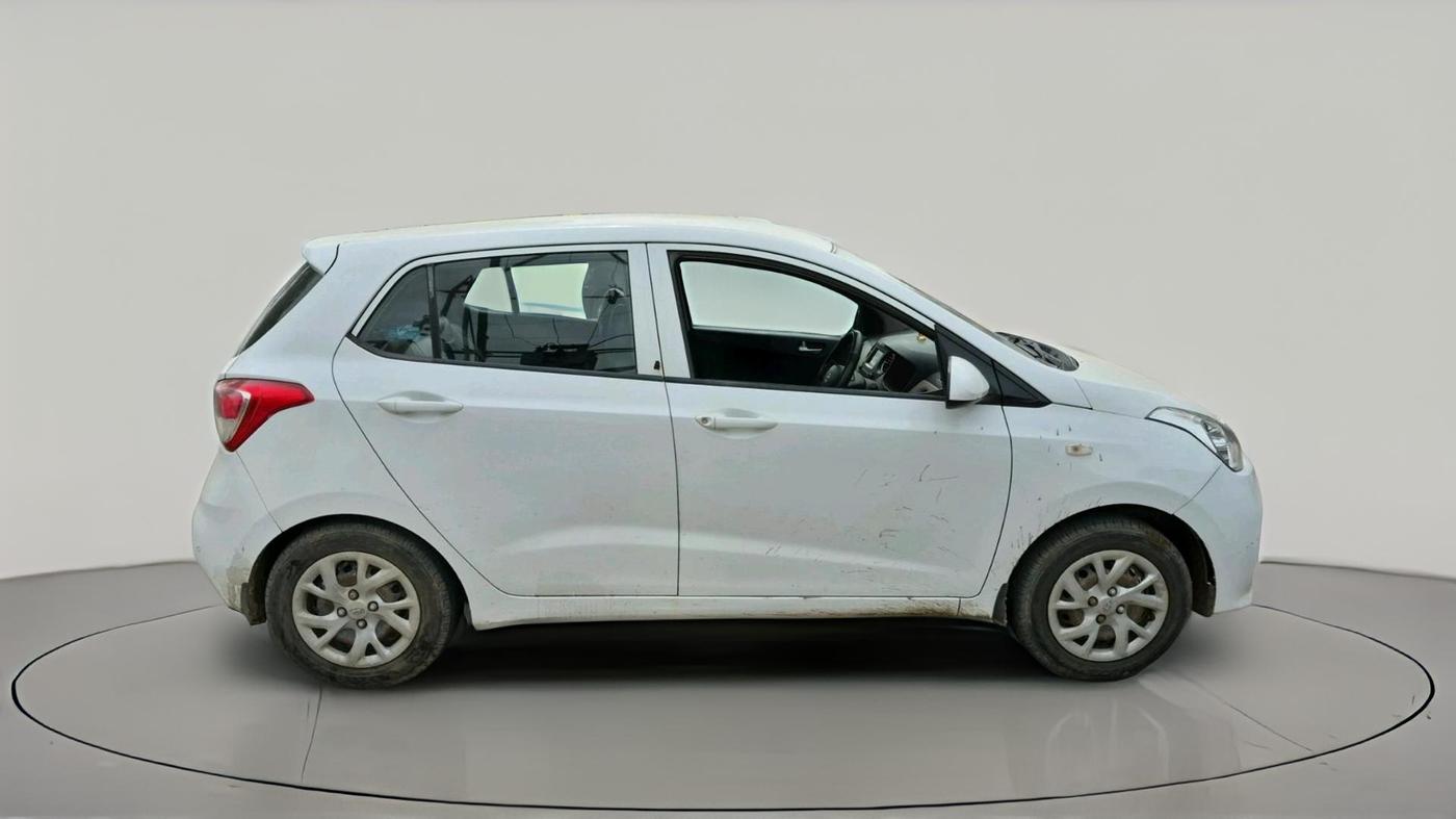 2018 Hyundai Grand i10 SPORTZ 1.2 KAPPA VTVT, CNG, Manual, 1,17,977 km, exterior