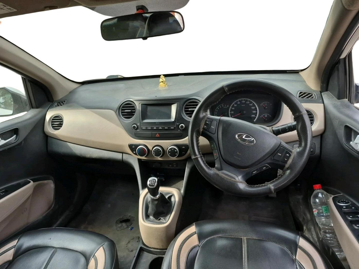 2018 Hyundai Grand i10 SPORTZ 1.2 KAPPA VTVT, CNG, Manual, 1,17,977 km, interior