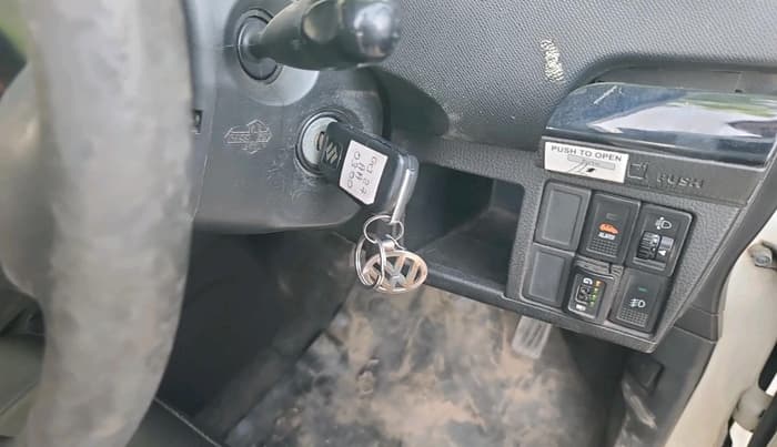 2013 Maruti Wagon R 1.0 VXI, CNG, Manual, 1,05,127 km, interior