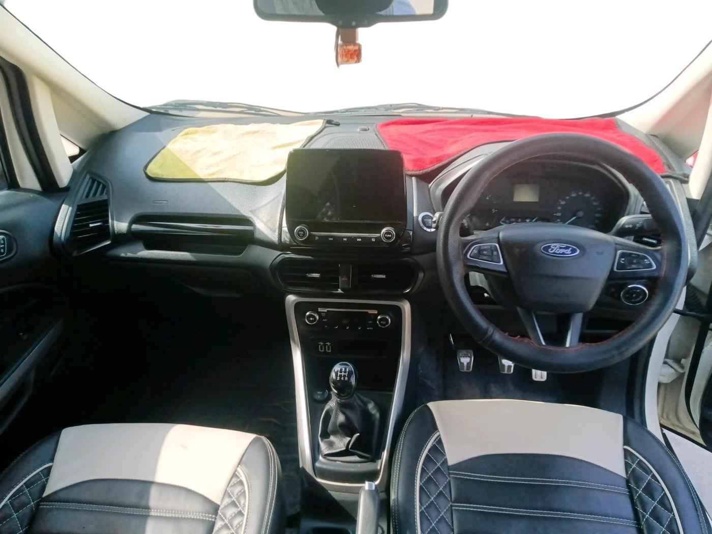 2018 Ford Ecosport TITANIUM 1.5L DIESEL, Diesel, Manual, 1,01,099 km, interior