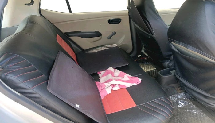 2011 Hyundai i10 ERA 1.1, CNG, Manual, 1,06,395 km, interior