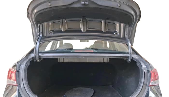 2019 Hyundai Verna 1.4 EX CRDI, Diesel, Manual, 1,37,013 km, exterior