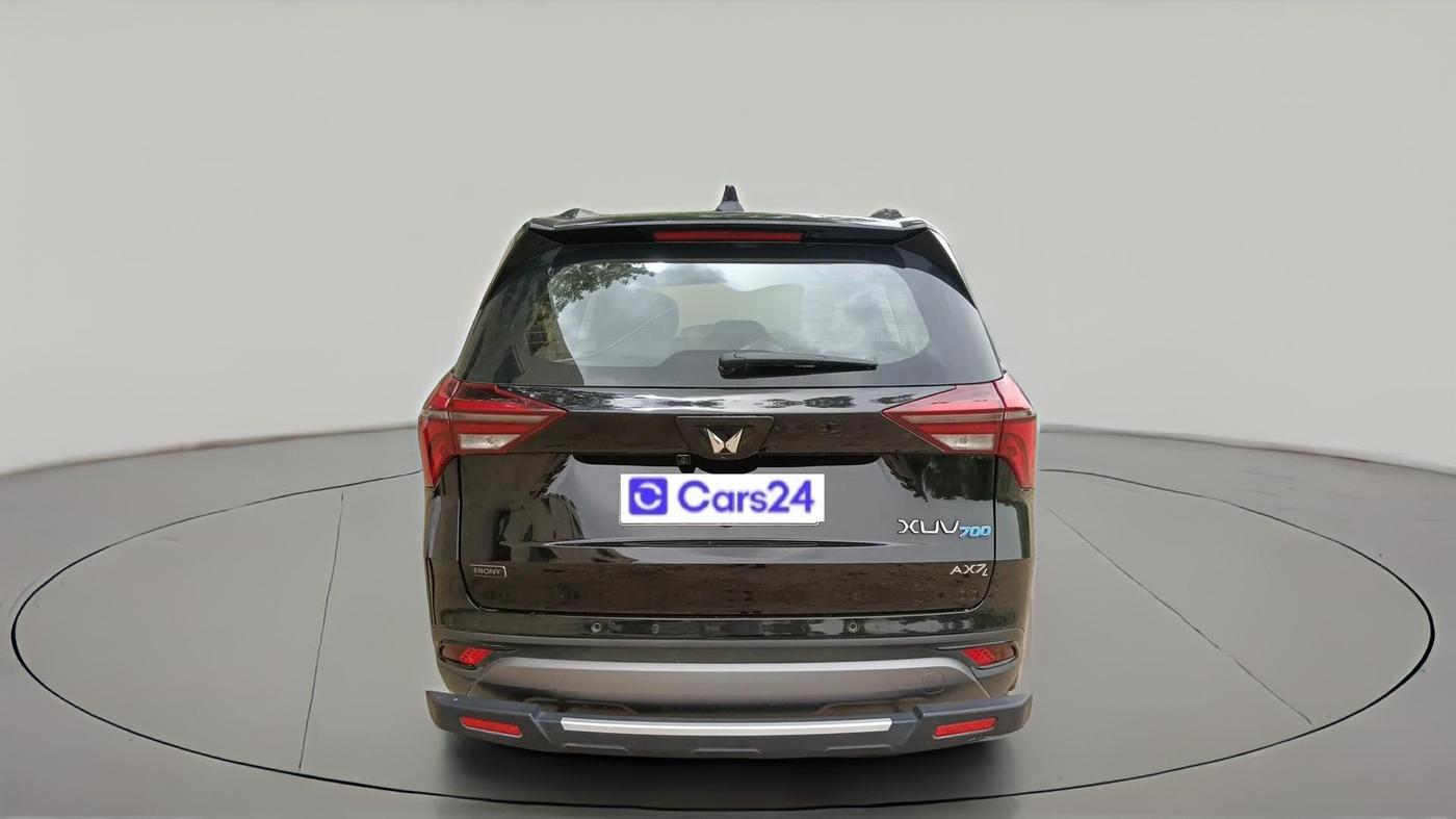 2025 Mahindra XUV700 AX 7 LUXURY D AT 7 STR, Diesel, Automatic, 27,256 km, exterior