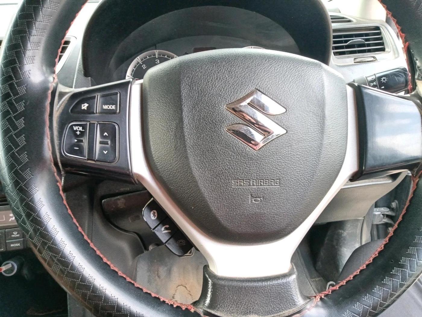 2015 Maruti Swift ZDI, Diesel, Manual, 1,21,513 km, interior