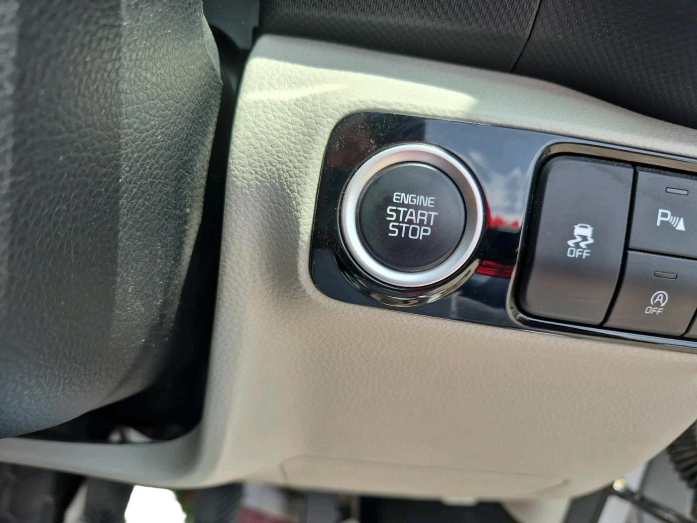 2026 KIA SONET HTK PLUS 1.5 DIESEL MT, Diesel, Manual, 3,067 km, interior