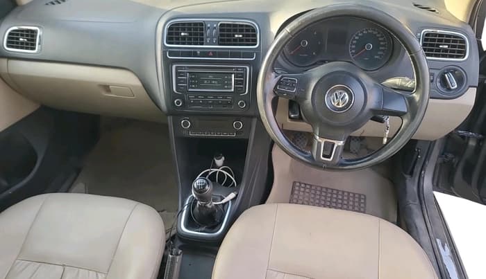 2013 Volkswagen Polo HIGHLINE DIESEL, Diesel, Manual, 1,26,630 km, interior