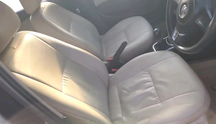2013 Volkswagen Polo HIGHLINE DIESEL, Diesel, Manual, 1,26,630 km, interior